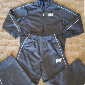 Nike Kids Athletic Wear Size 3T
